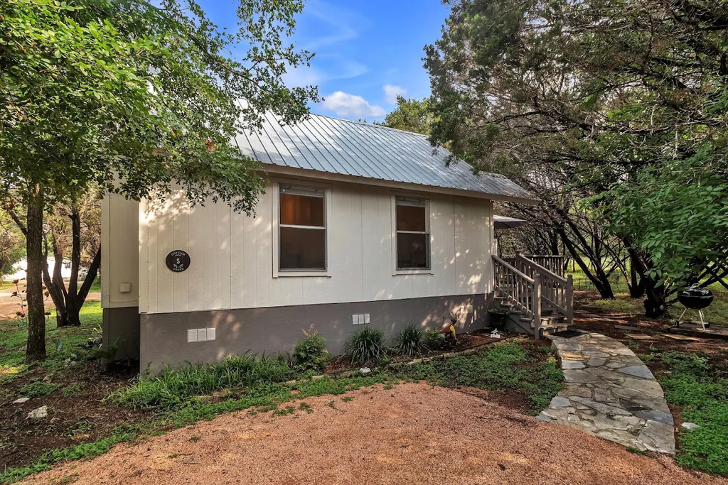 Cypress Creek Cottages: Wimberley Cabins with Fenced Dog Park