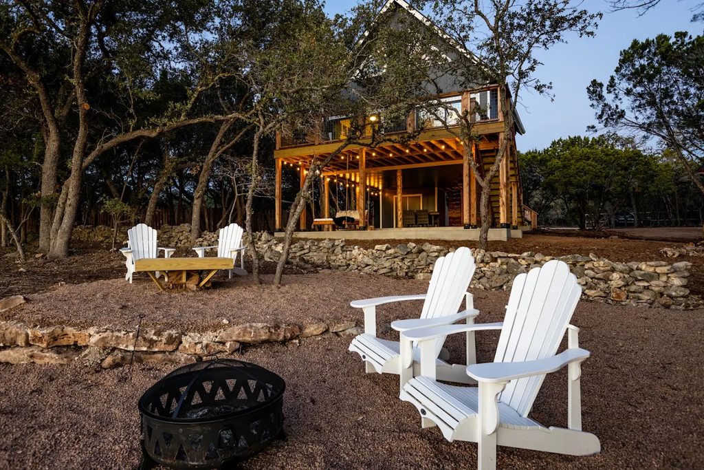The Lazy Lavender: Pet-Friendly Cabins in Wimberley Texas for Couples