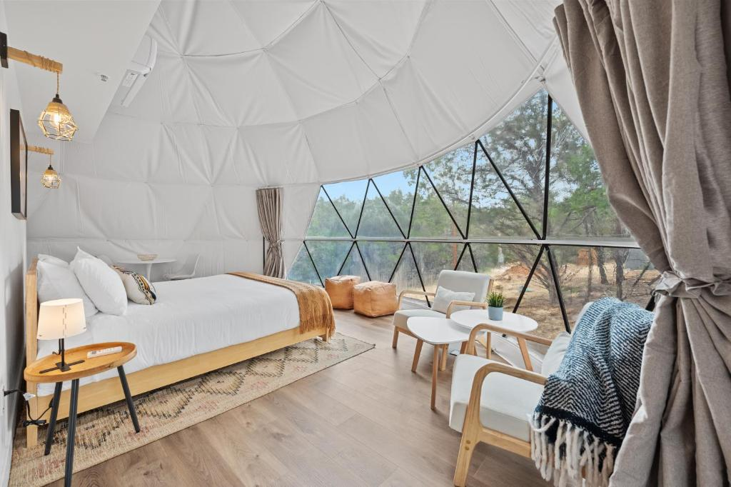 The Cedars Ranch: Luxury Pet-Friendly Lodging Texas Hill Country