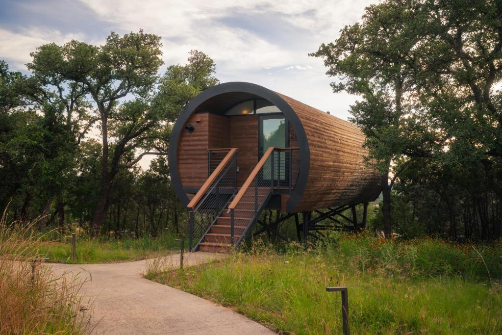 Stay Onera Wimberley — Best Luxury Treehouse Resort