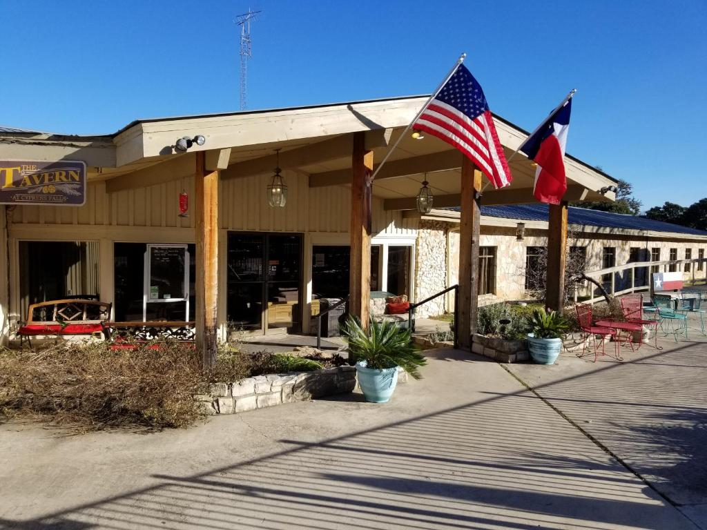 Lodge at Cypress Falls