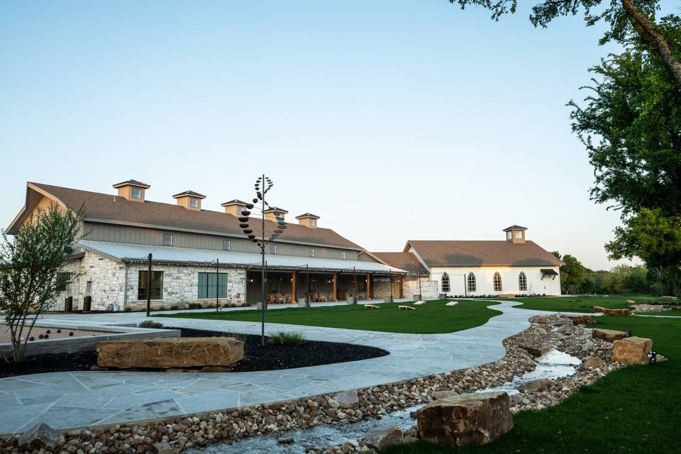 Highpointe Estate (Liberty Hill, TX): Indoor Wedding Venues Near Austin, Texas