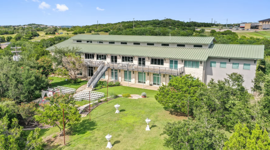 The Terrace Club (Dripping Springs, TX): Austin Wedding Venues Under $5000