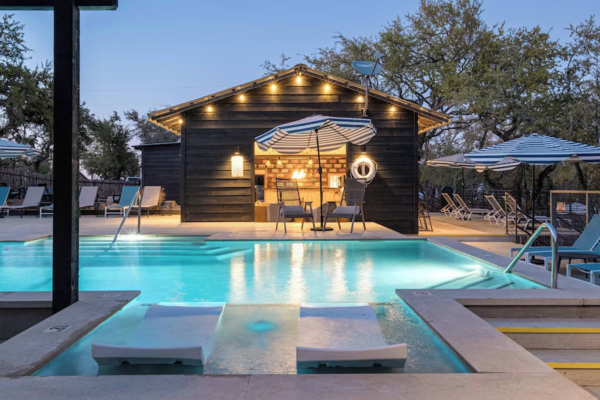 Lucky Arrow Retreat, Dripping Springs: Small Wedding Venues Hill Country Texas